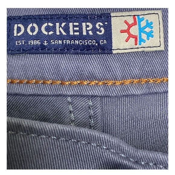 NEW Dockers All Motion Comfort Waistband Men’s Pants 32” x 30” Gray Straight Leg - Picture 4 of 16